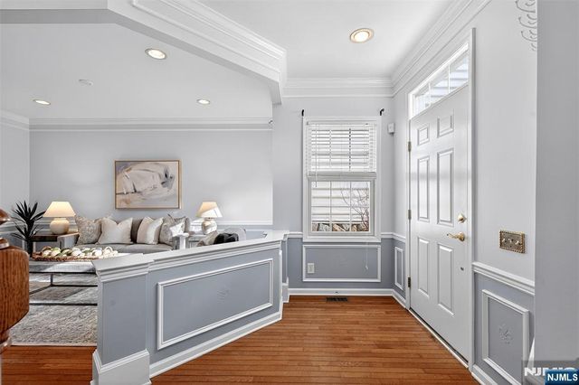 4 Generals Lane, Totowa, NJ 07512