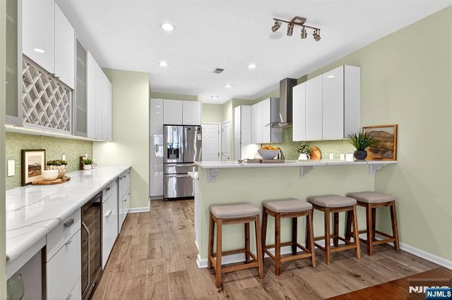 4 Generals Lane, Totowa, NJ 07512