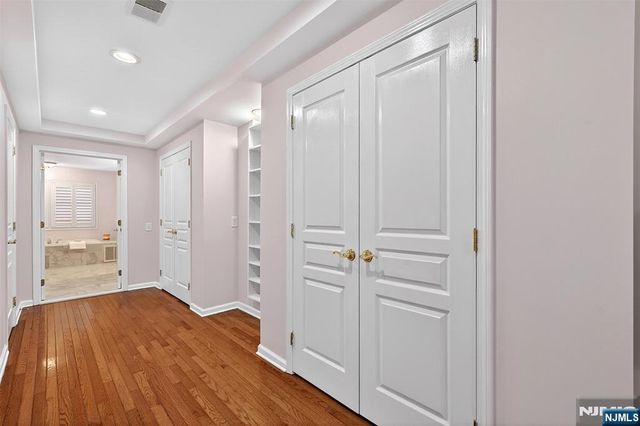 4 Generals Lane, Totowa, NJ 07512