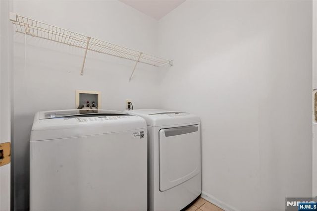 4 Generals Lane, Totowa, NJ 07512