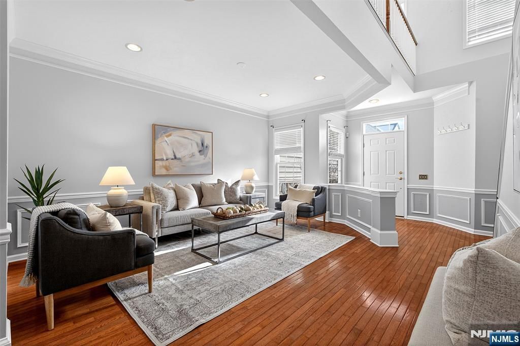 4 Generals Lane, Totowa, NJ 07512