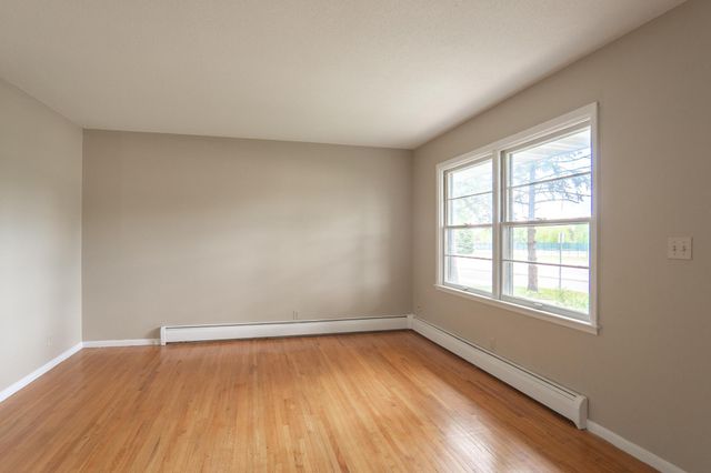 8011 80th Street S, Cottage Grove, MN 55016