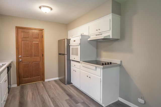 8011 80th Street S, Cottage Grove, MN 55016