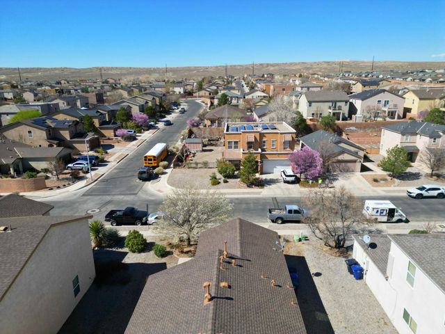 2916 McKinnon Way SW, Albuquerque, NM 87121