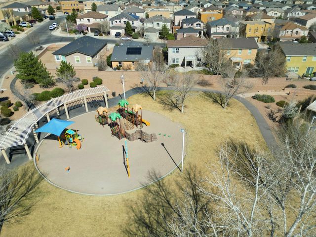 2916 McKinnon Way SW, Albuquerque, NM 87121