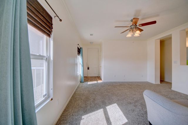 2916 McKinnon Way SW, Albuquerque, NM 87121