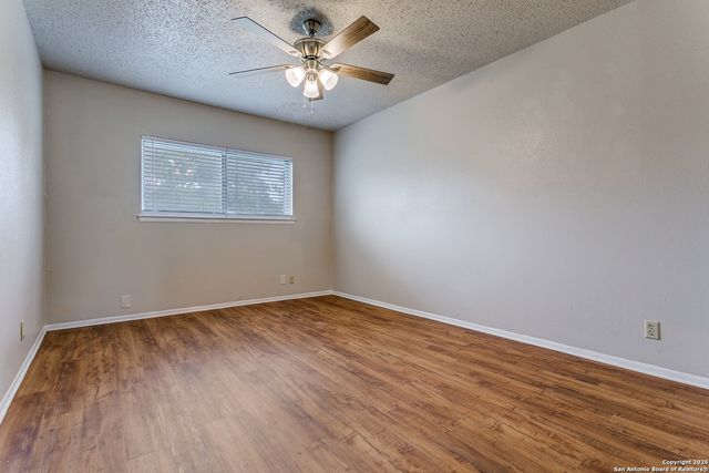 2803 Fred Haise, Kirby, TX 78219