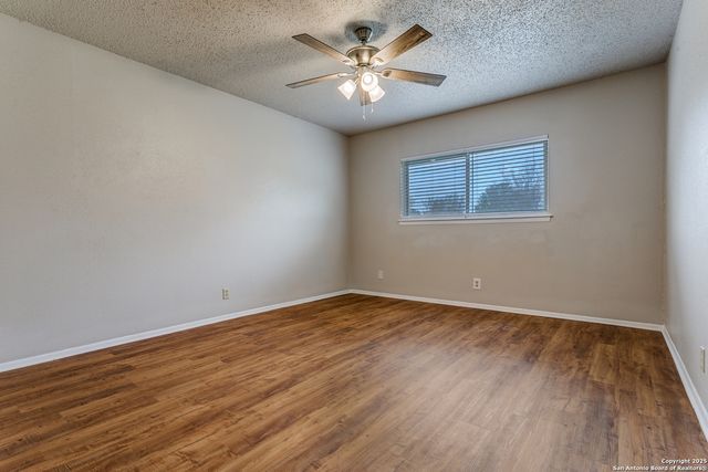 2803 Fred Haise, Kirby, TX 78219