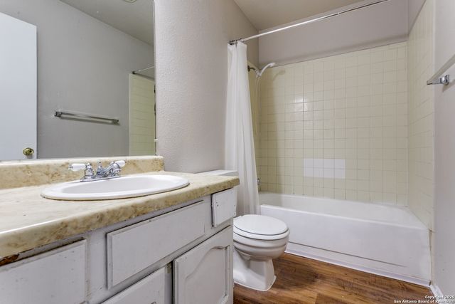 2803 Fred Haise, Kirby, TX 78219