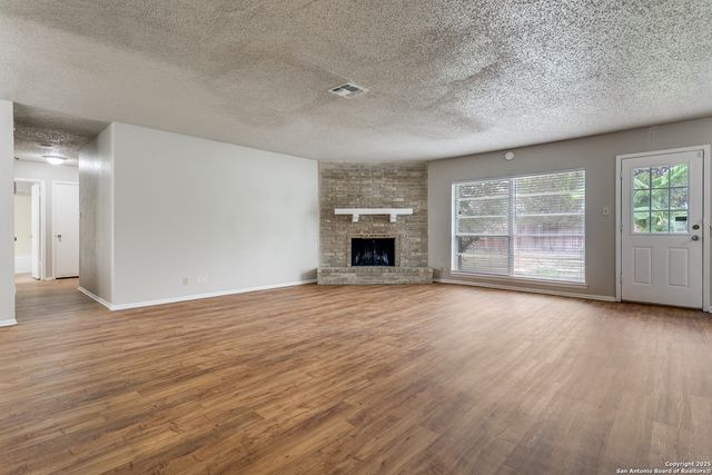 2803 Fred Haise, Kirby, TX 78219