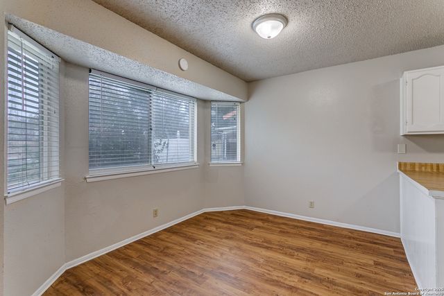 2803 Fred Haise, Kirby, TX 78219