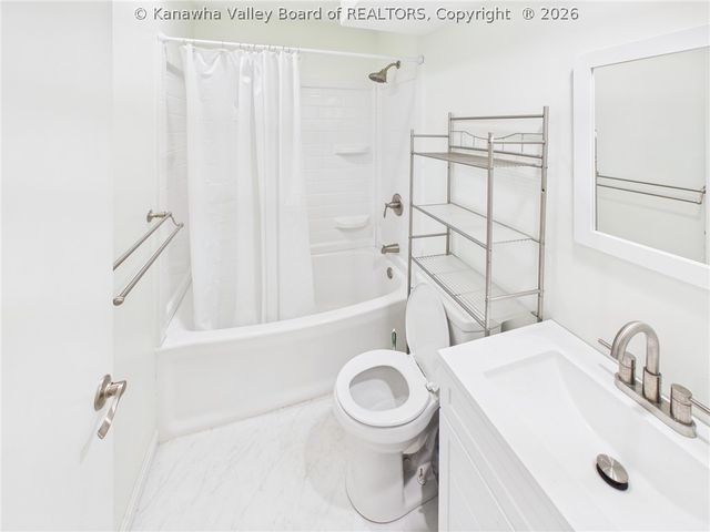 103 Leisure Lane, Huntington, WV 25705