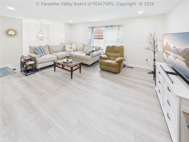 103 Leisure Lane, Huntington, WV 25705