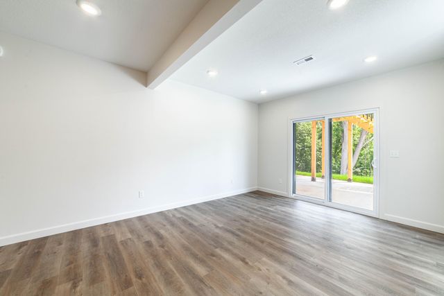 5104 MODESTO DR, Columbia, MO 65203