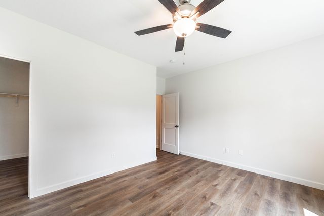 5104 MODESTO DR, Columbia, MO 65203