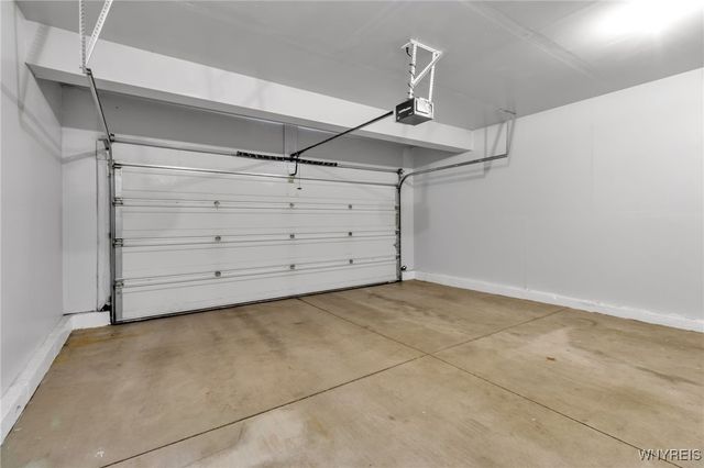 694 Pleasant View Drive, Lancaster, NY 14068