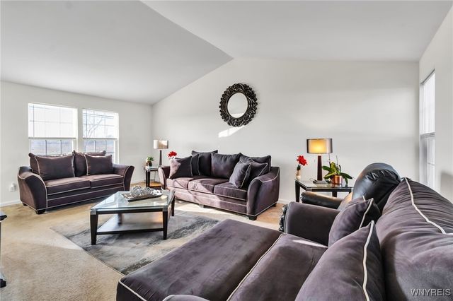 694 Pleasant View Drive, Lancaster, NY 14068