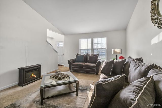 694 Pleasant View Drive, Lancaster, NY 14068