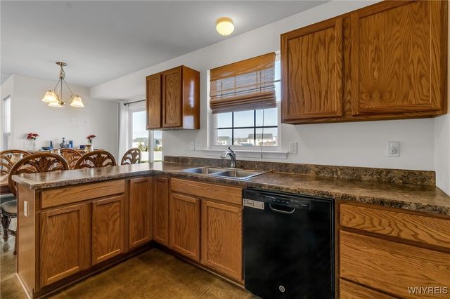 694 Pleasant View Drive, Lancaster, NY 14068