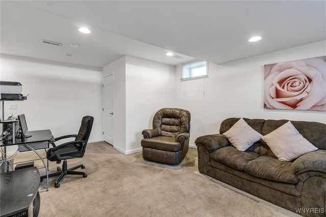 694 Pleasant View Drive, Lancaster, NY 14068