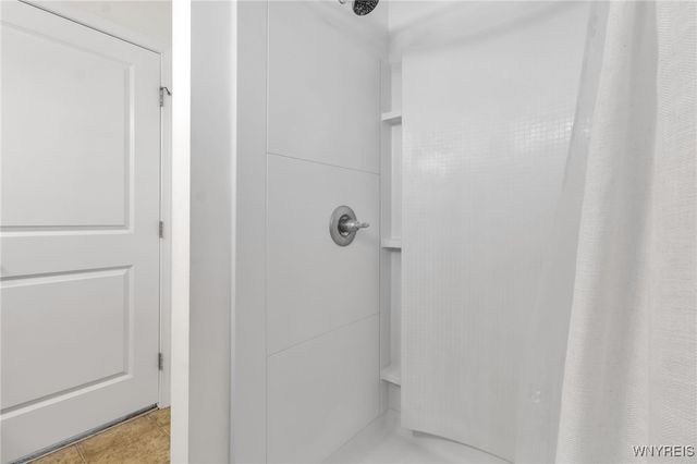 694 Pleasant View Drive, Lancaster, NY 14068