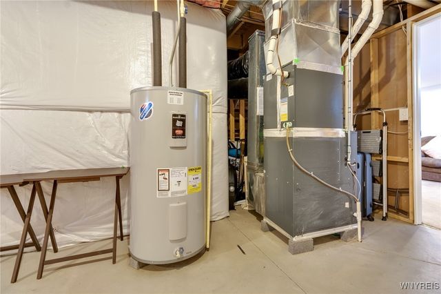 694 Pleasant View Drive, Lancaster, NY 14068