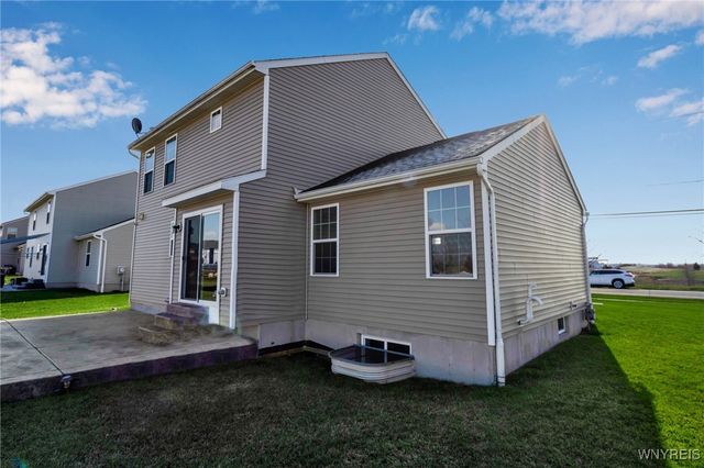 694 Pleasant View Drive, Lancaster, NY 14068