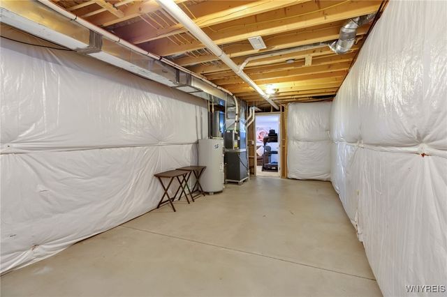 694 Pleasant View Drive, Lancaster, NY 14068