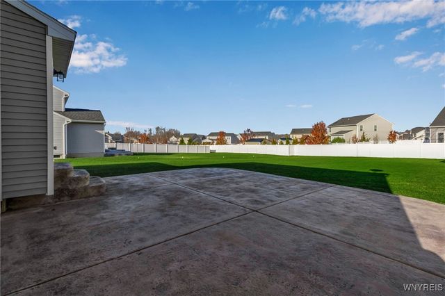 694 Pleasant View Drive, Lancaster, NY 14068