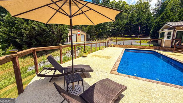 11 Edgewater Court, Griffin, GA 30223