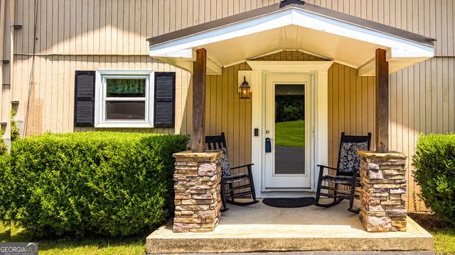 11 Edgewater Court, Griffin, GA 30223