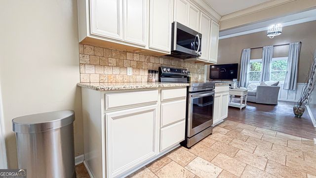11 Edgewater Court, Griffin, GA 30223
