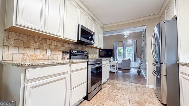 11 Edgewater Court, Griffin, GA 30223