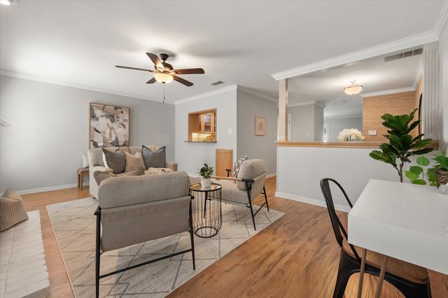 1229 Roaring Springs Road, Fort Worth, TX 76114