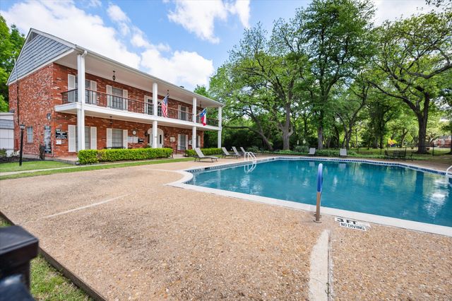 1229 Roaring Springs Road, Fort Worth, TX 76114