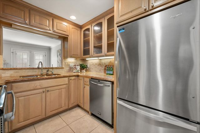 1229 Roaring Springs Road, Fort Worth, TX 76114
