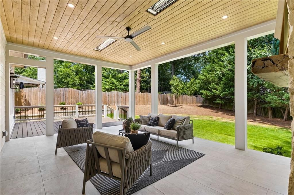 Image 61 of property listing at 3035 Parkridge Drive NE, Brookhaven, GA 30319