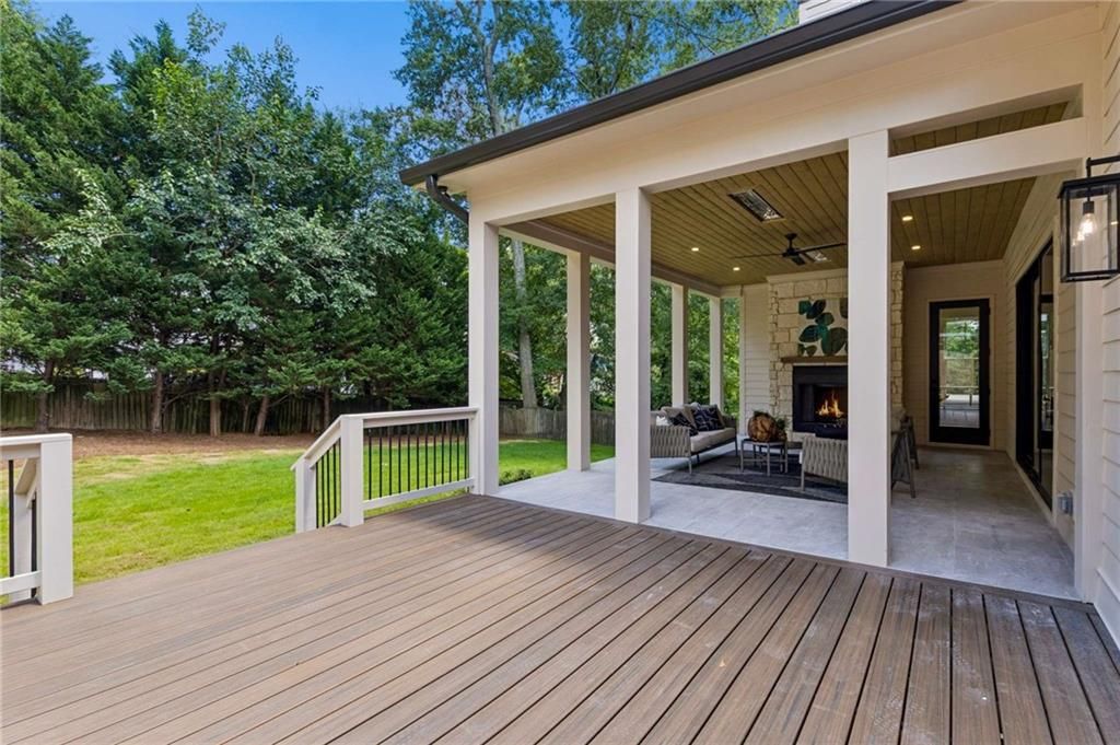Image 63 of property listing at 3035 Parkridge Drive NE, Brookhaven, GA 30319