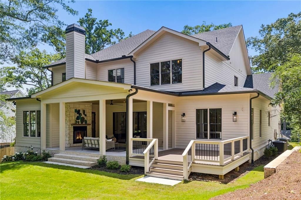 Image 69 of property listing at 3035 Parkridge Drive NE, Brookhaven, GA 30319