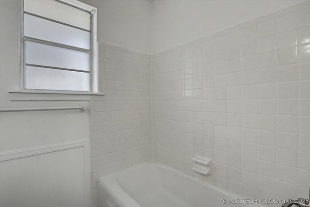 2506 E 51st Street, Tulsa, OK 74105