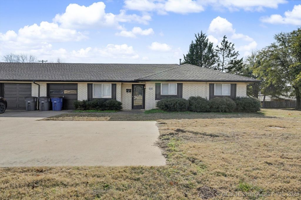 2506 E 51st Street, Tulsa, OK 74105