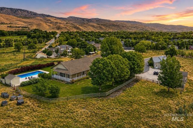 13600 N Seaman Gulch Rd, Boise, ID 83714