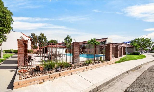 4810 Daroca Way, Buena Park, CA 90621