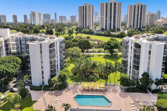 20400 Country Club Dr 203, Aventura, FL 33180