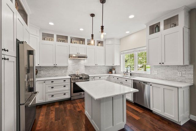 1202 Tamarack Way, Verona, WI 53593
