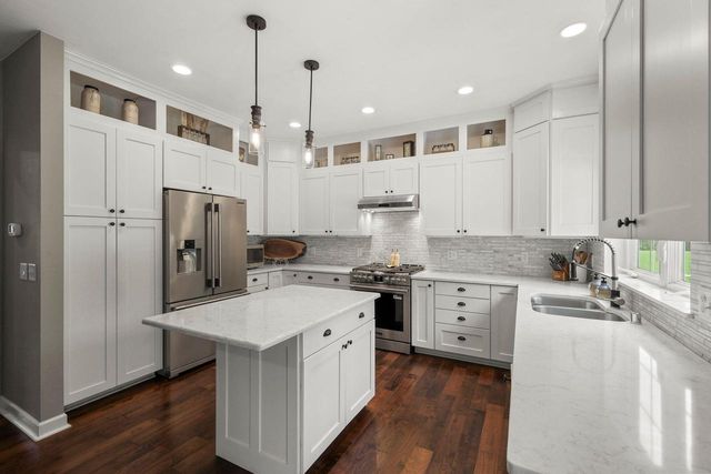 1202 Tamarack Way, Verona, WI 53593