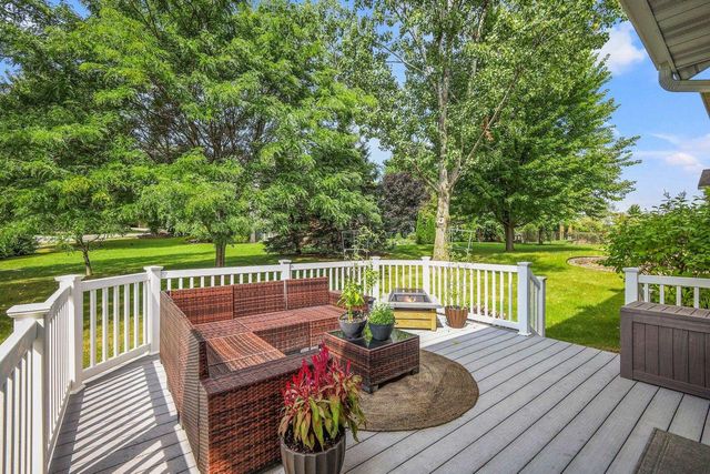 1202 Tamarack Way, Verona, WI 53593