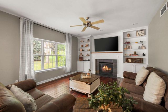 1202 Tamarack Way, Verona, WI 53593
