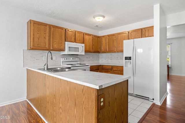28 Riverwalk Terrace, Durham, NC 27704