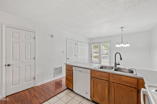 28 Riverwalk Terrace, Durham, NC 27704